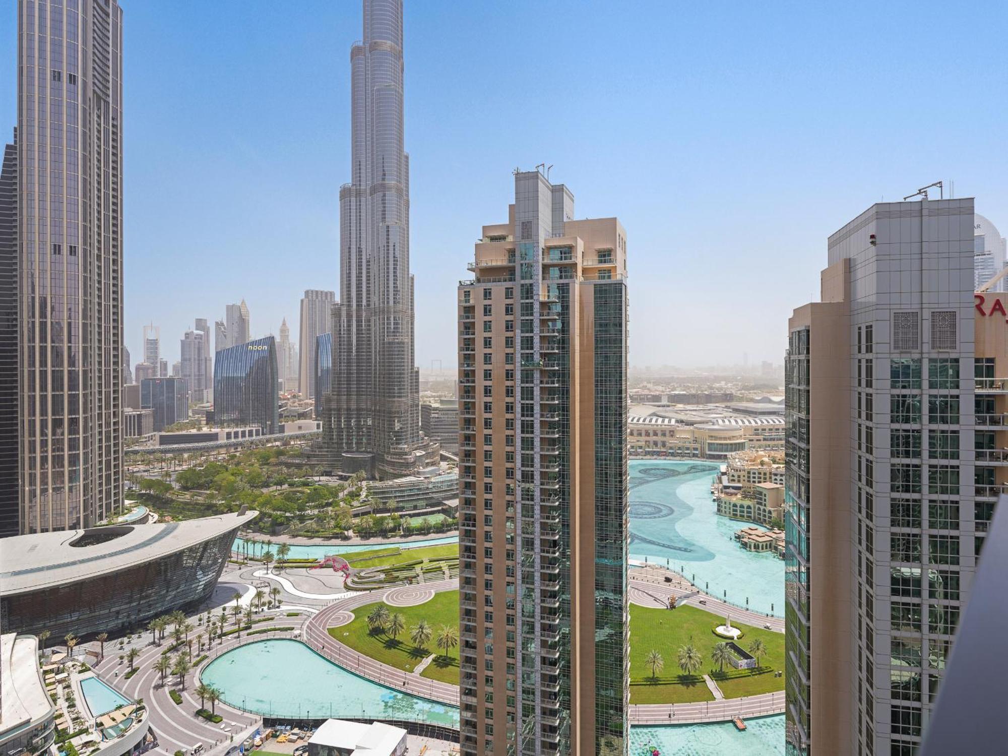 Apartment Vibrant 3bdr Plus 1 Guest In Downtown With Burj Khalifa View *
