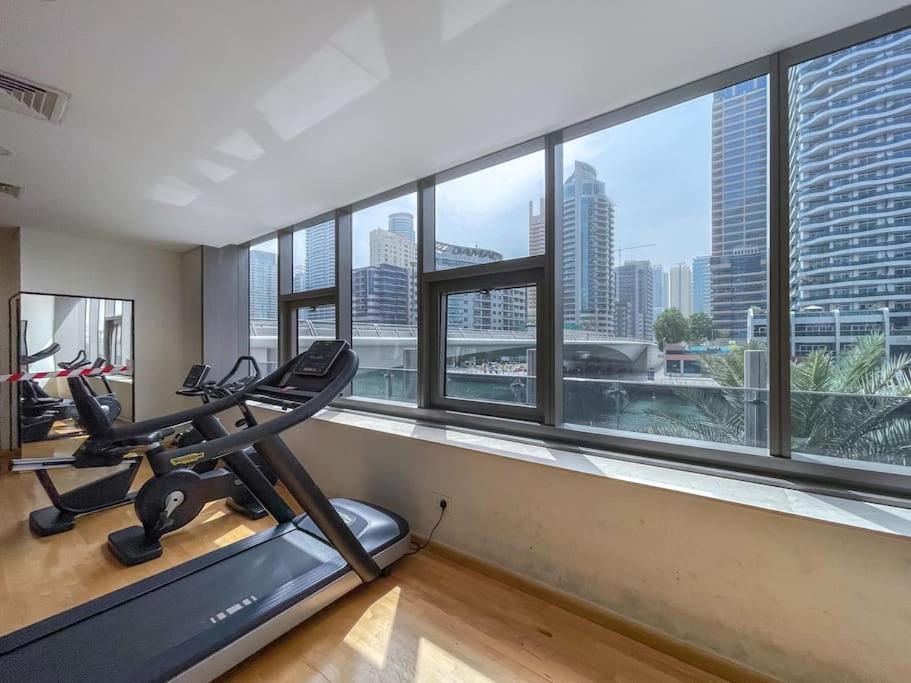 Experience Sparkle Tower Living In Jbr - Suiteable Apartment Dubai