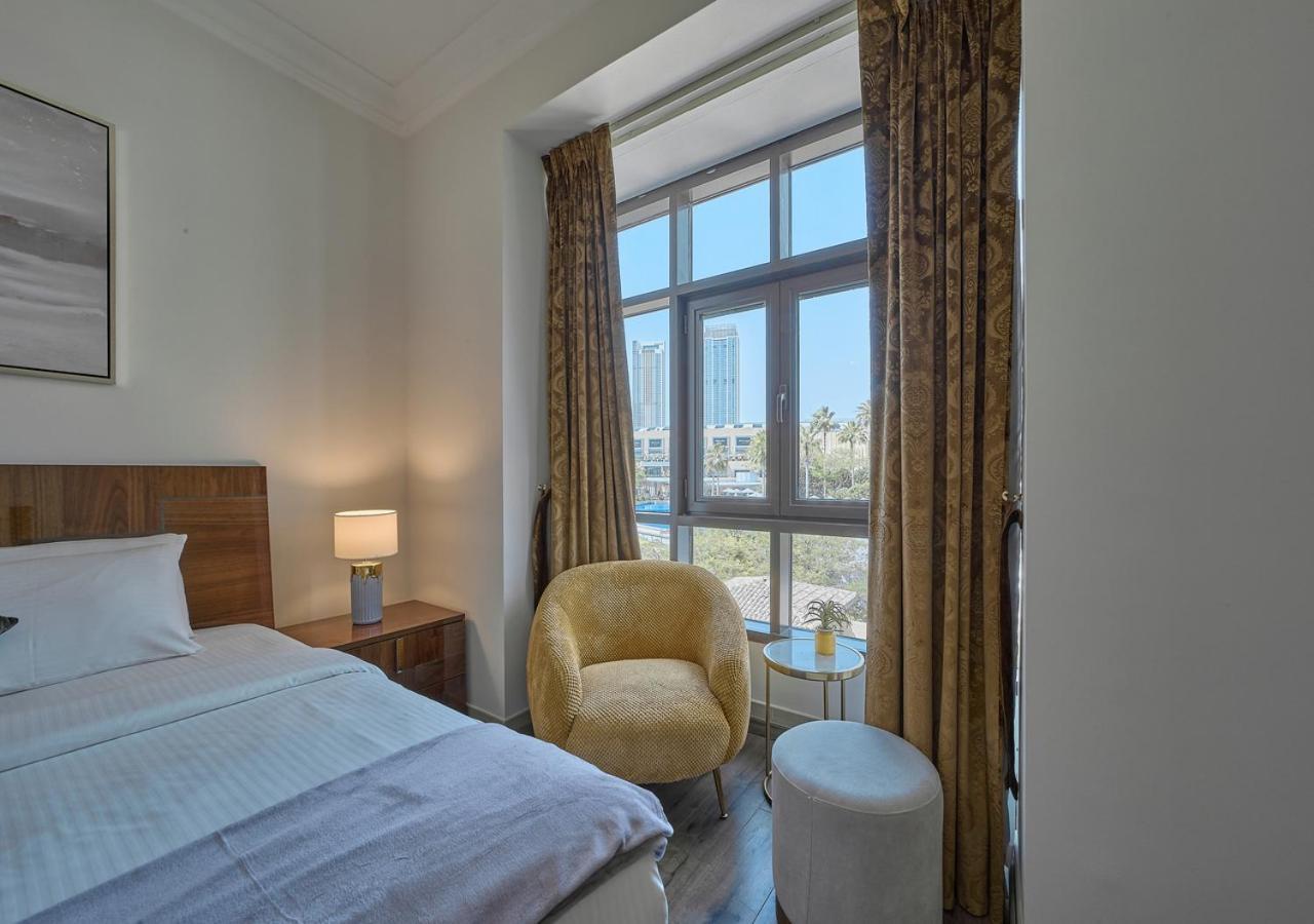 Apartment Burj Khalifa Partial View Peak Living Luxury 2br Souk Al-bahar Beside Mall-golden Homes