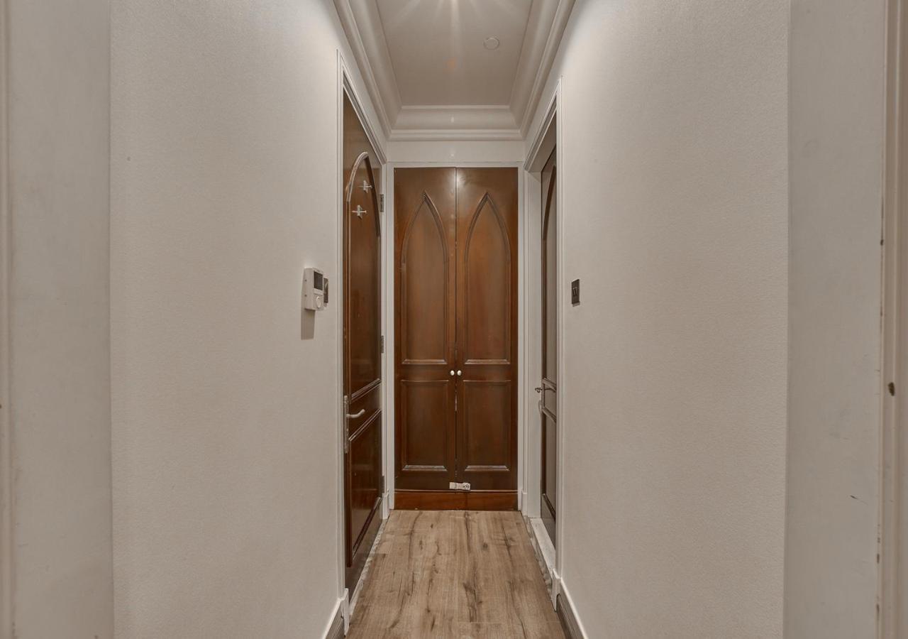 Apartment Burj Khalifa Partial View Peak Living Luxury 2br Souk Al-bahar Beside Mall-golden Homes *