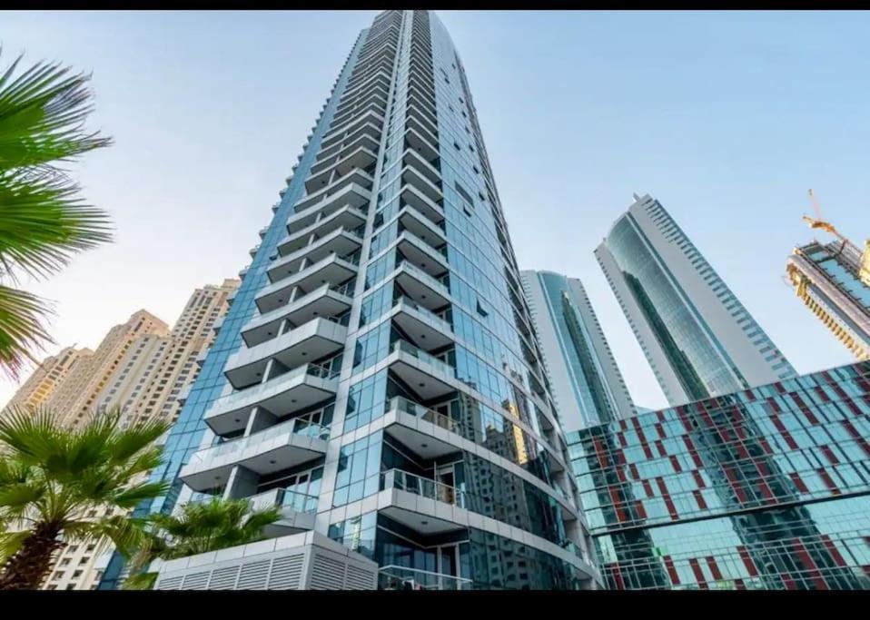 Daire Ezhomes Dubai