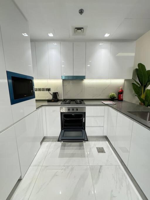 Daire Luxurious Private Pool Dubai
