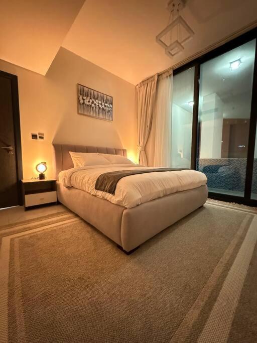 Luxurious Private Pool Daire Dubai