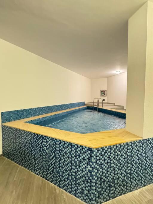 Daire Luxurious Private Pool Dubai