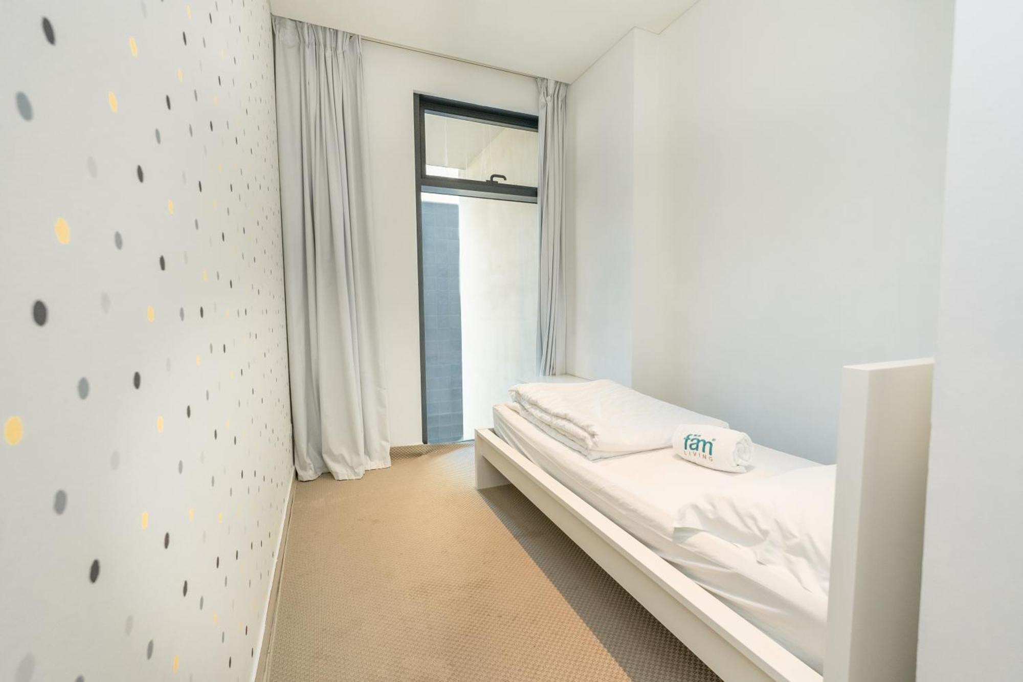 Fam Living Walk - Opposite Walk Mall - 2a Apartment *