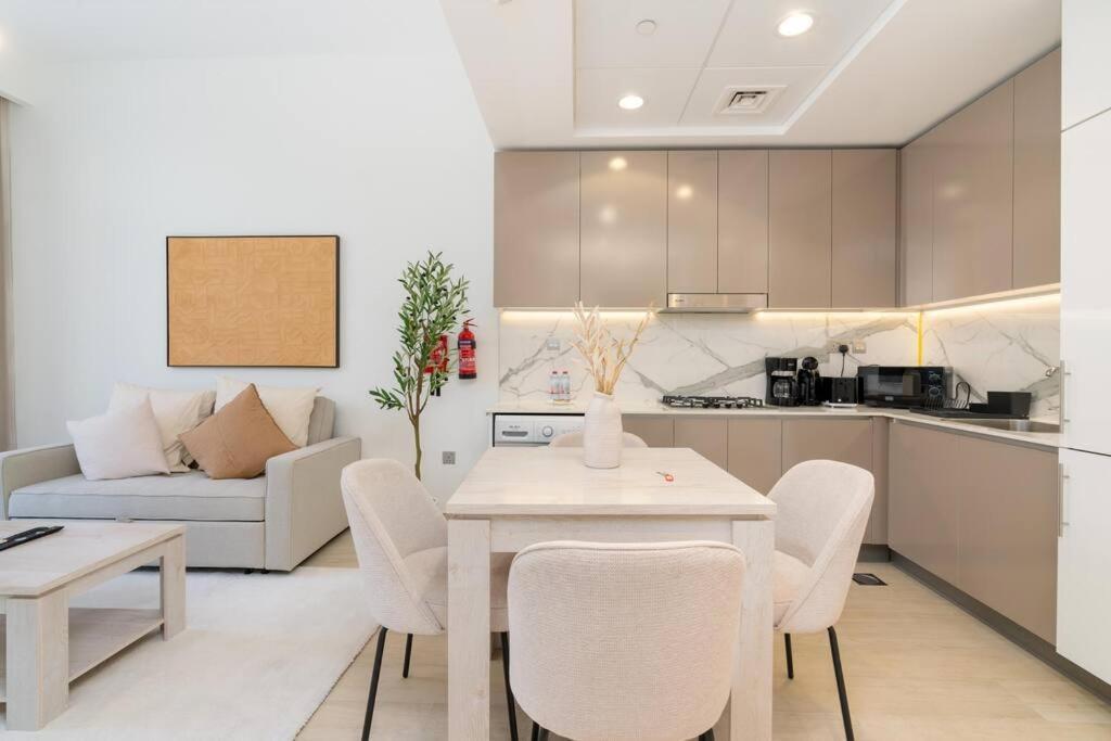 1 Bedroom - 12min From Downtown - Azizi Riviera - * Dubai