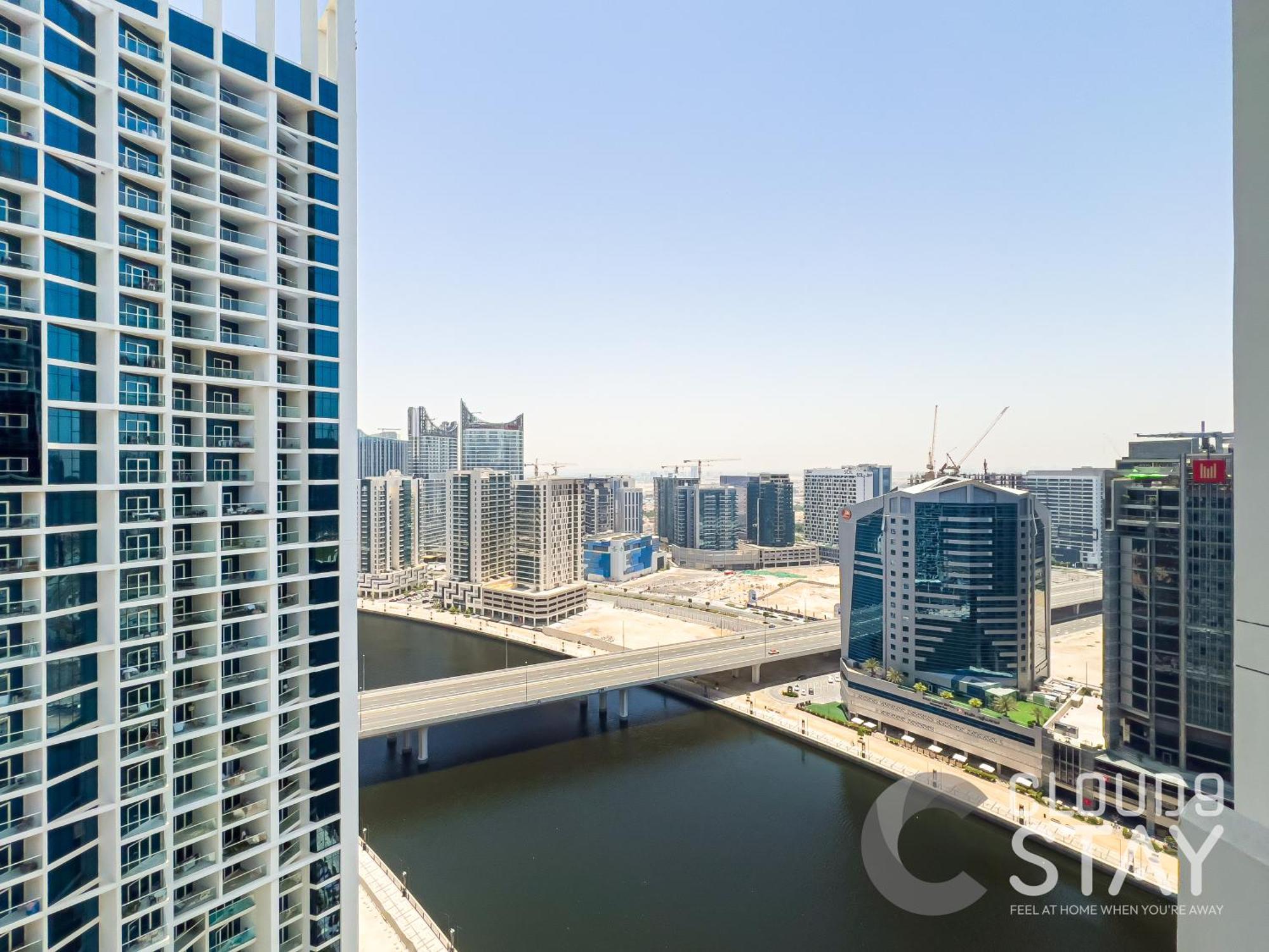 Apartment Cloud 9 - Damac Maison Prive Dubai