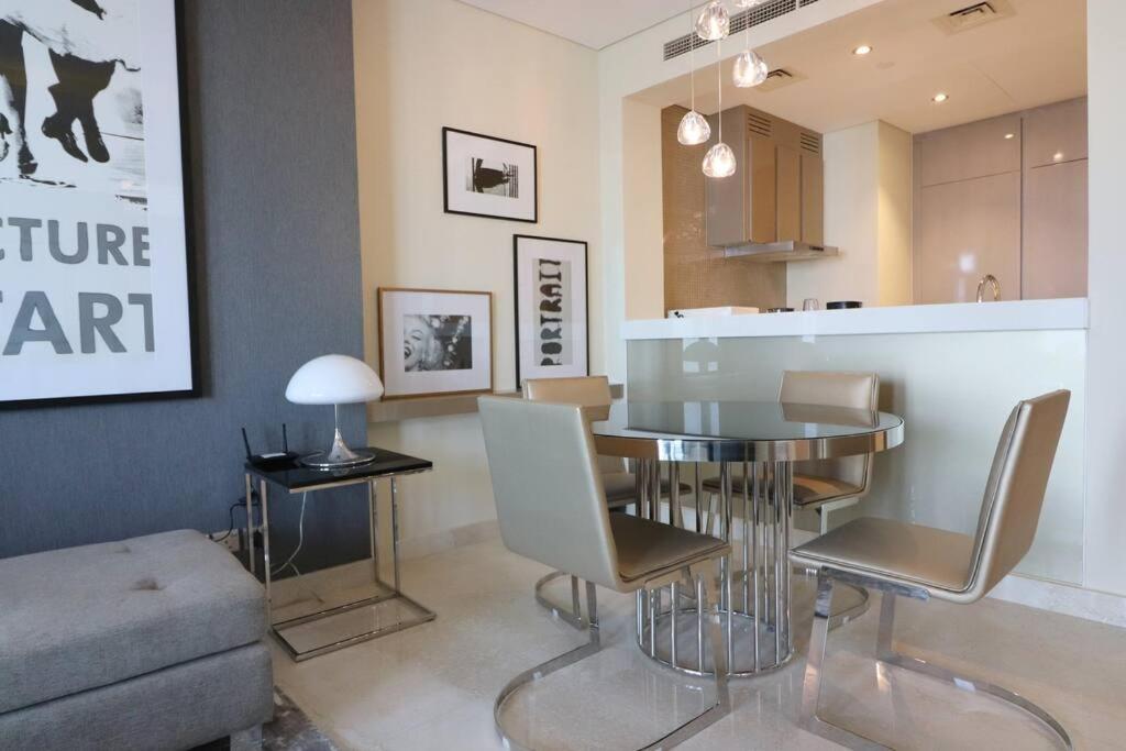 Stunning High Floor I 1bhk I Bills Included Apartment