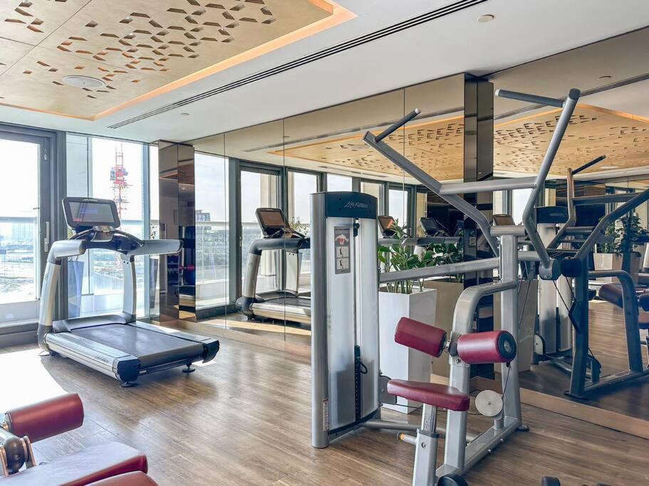 Apartment Stunning High Floor I 1bhk I Bills Included *