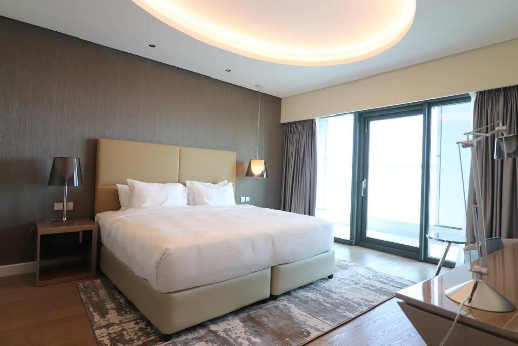Stunning High Floor I 1bhk I Bills Included Apartment Dubai