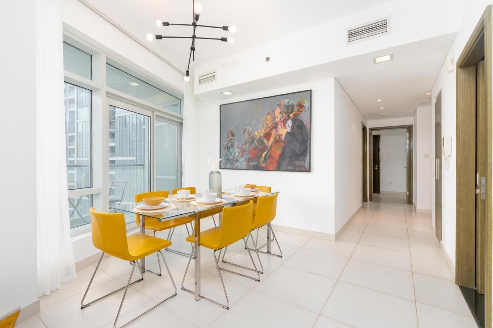 Daire Guestready - In The Heart Of Downtown
