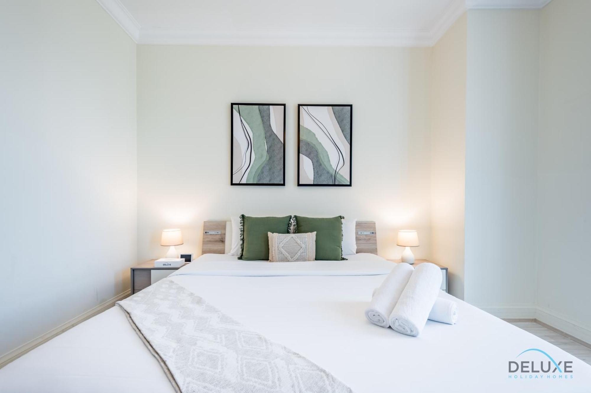 Spacious 2br At Murjan Emaar Six Towers Marina By Deluxe Homes Dubai