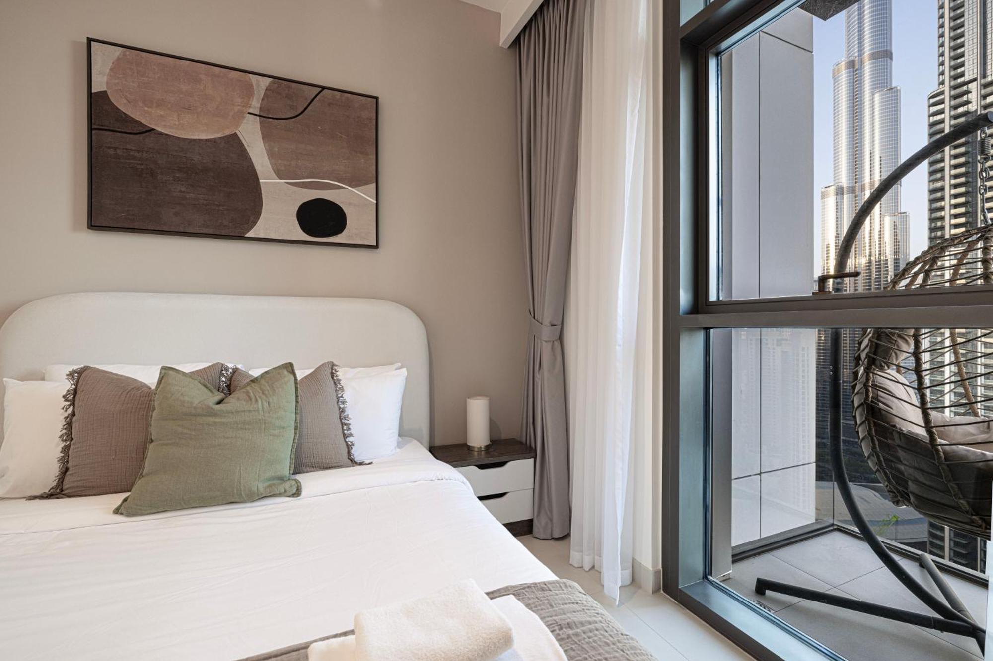 Luxury Sky High 2-bedroom Stunning Burj Khalifa & Fountain Views Daire