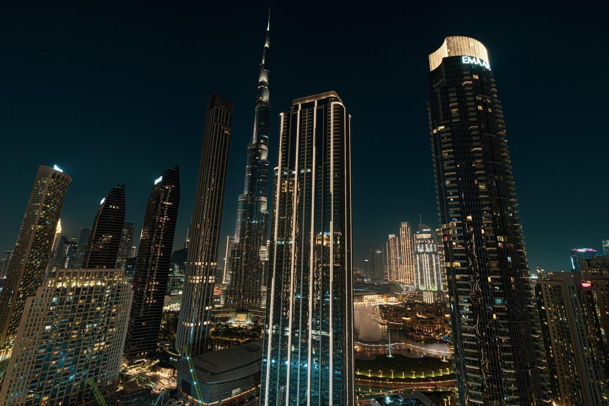 Luxury Sky High 2-bedroom Stunning Burj Khalifa & Fountain Views Daire