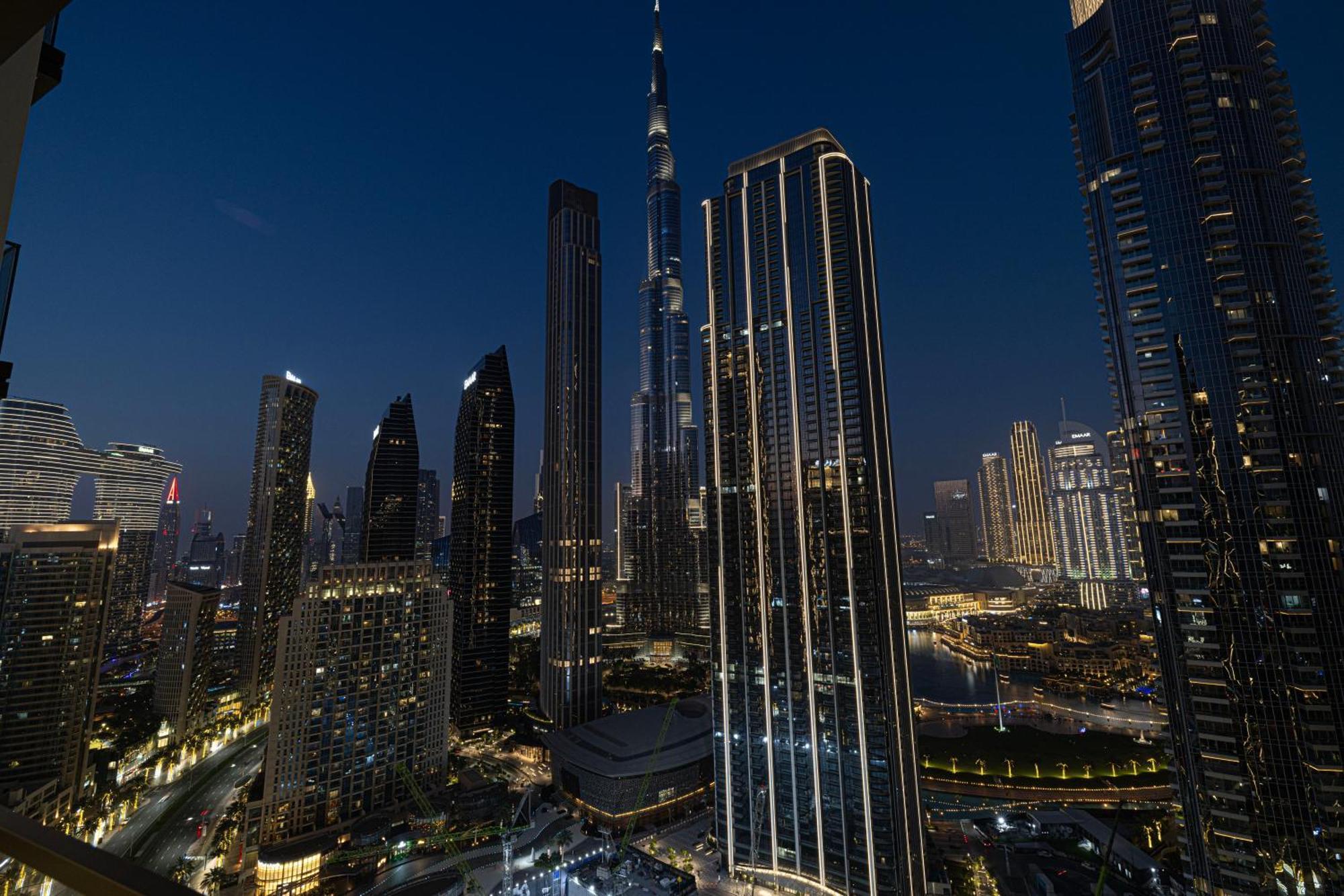 Luxury Sky High 2-bedroom Stunning Burj Khalifa & Fountain Views Daire *