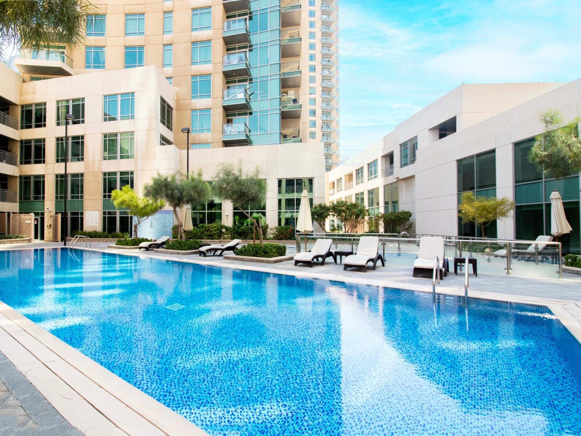 Spacious 2br In Downtown In High Floor Apartment