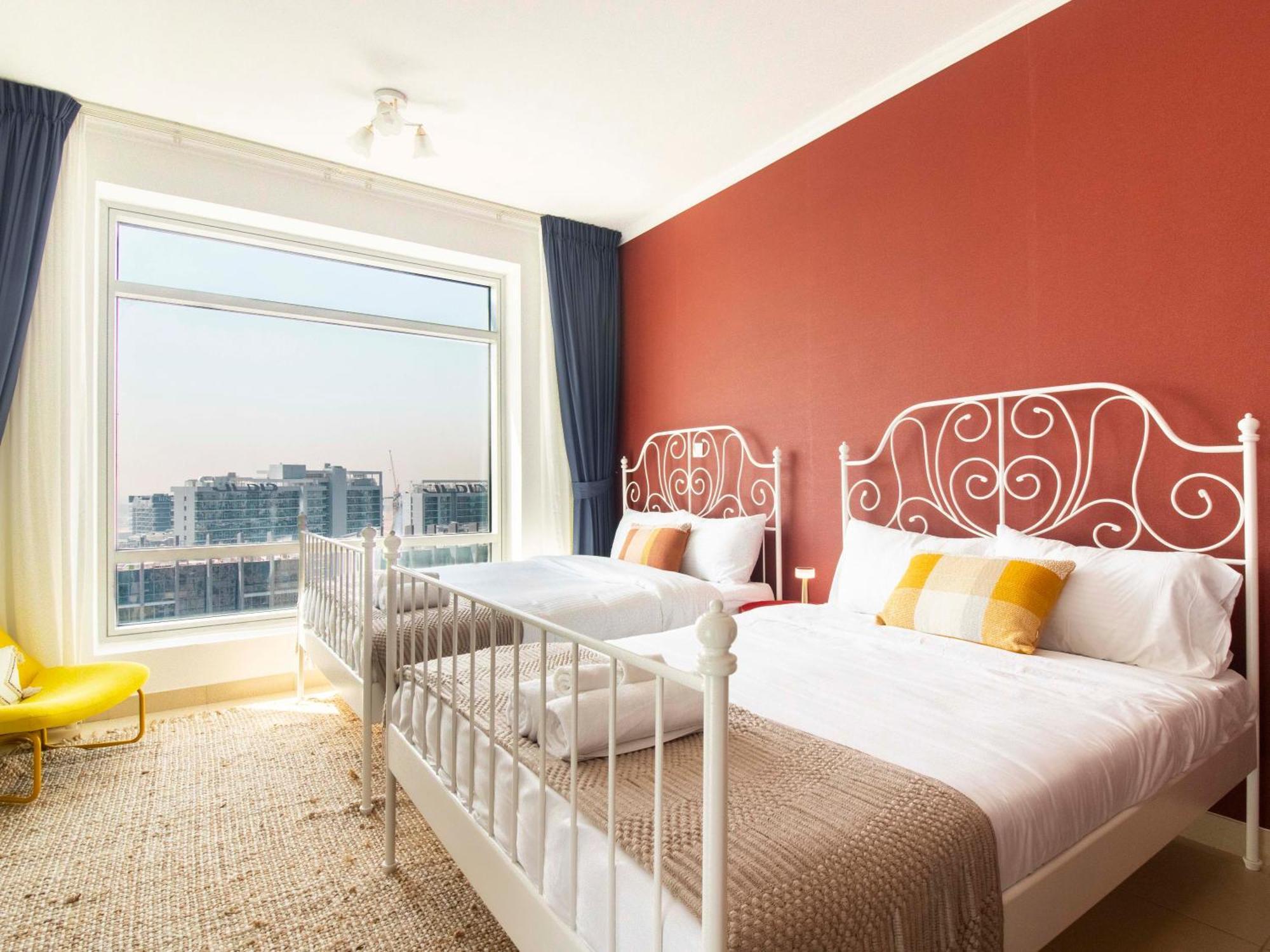 Spacious 2br In Downtown In High Floor Apartment Dubai