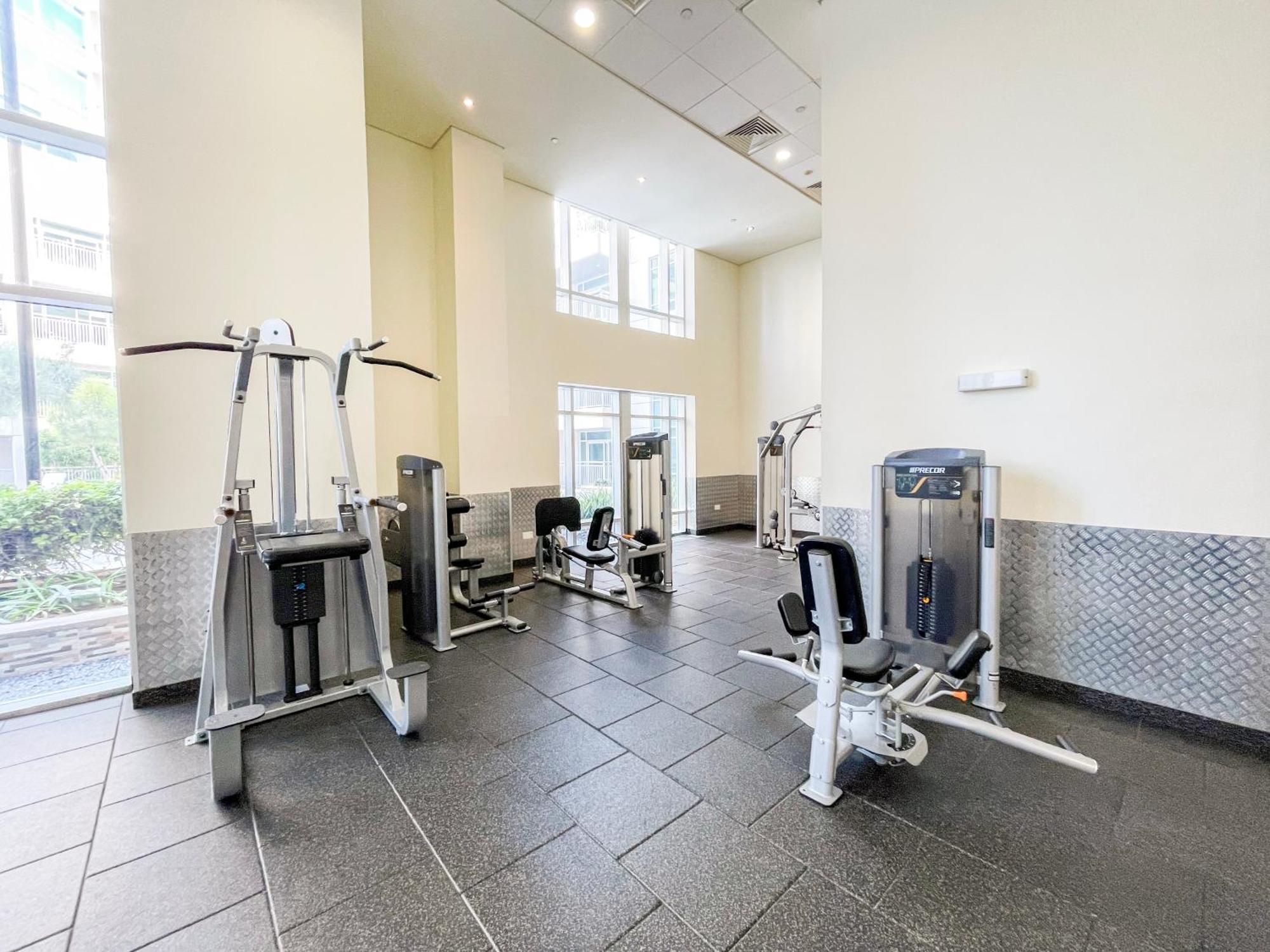 Apartment Spacious 2br In Downtown In High Floor *
