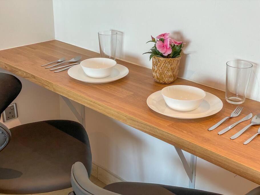 Apartment Unwind Above The Clouds, High Floor Gem Near Jbr, Marina & Dmcc Metro *