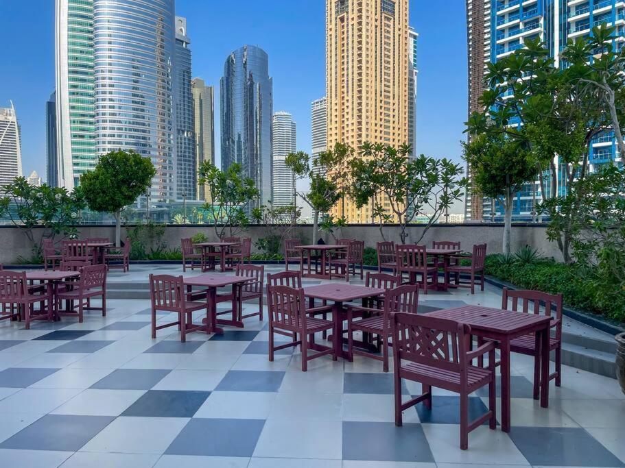 Unwind Above The Clouds, High Floor Gem Near Jbr, Marina & Dmcc Metro Dubai