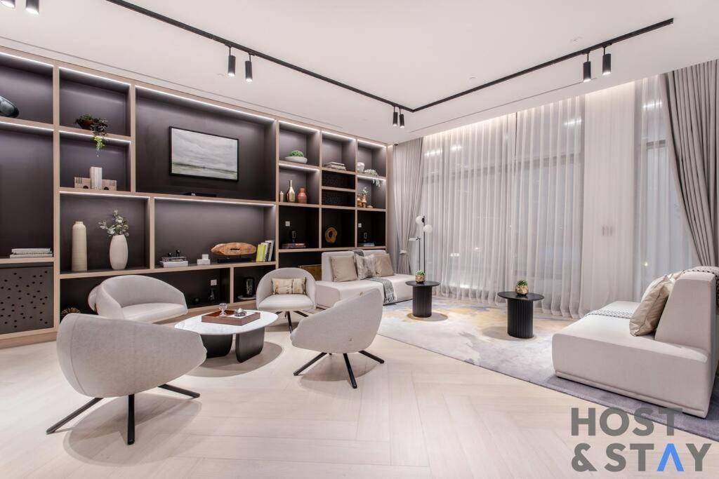 Boutique In Wilton Park Mbr Apartment Dubai