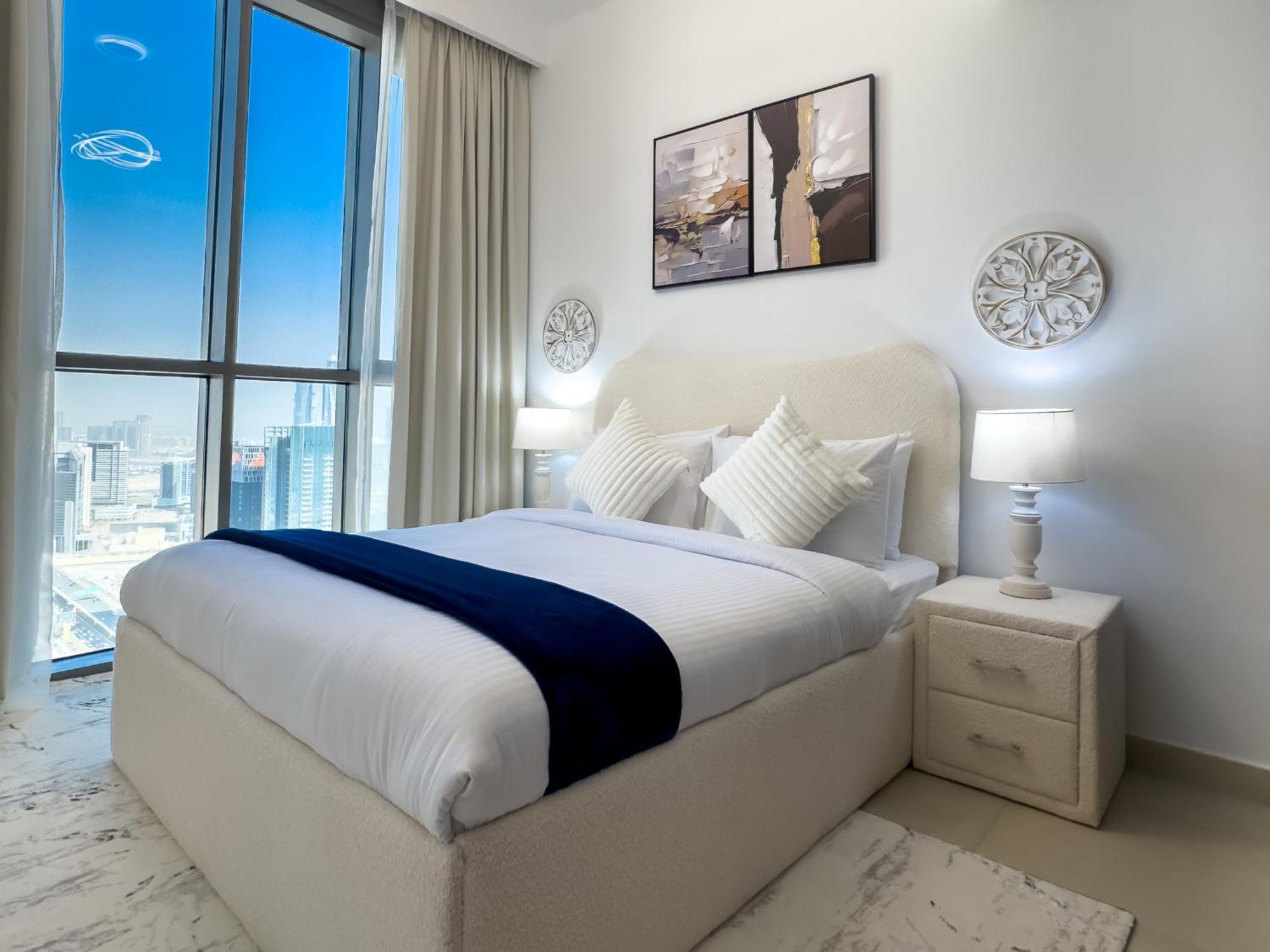 Apartment 3br Maids With Full Burj Khalifa Views *