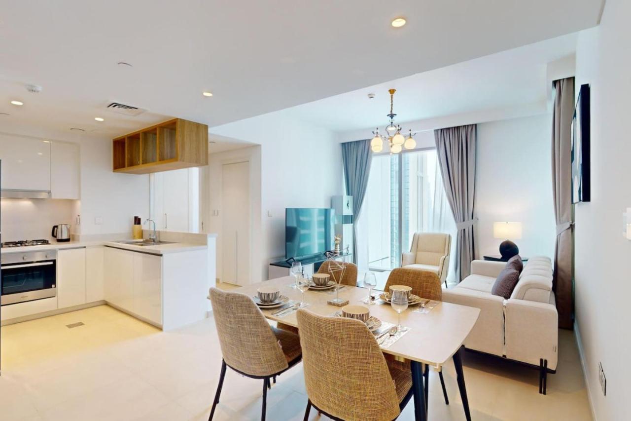 Downtown Views 2 - Sleek Two Bedroom