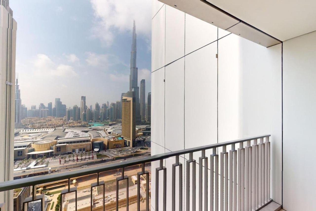 Downtown Views 2 - Sleek Two Bedroom * Dubai