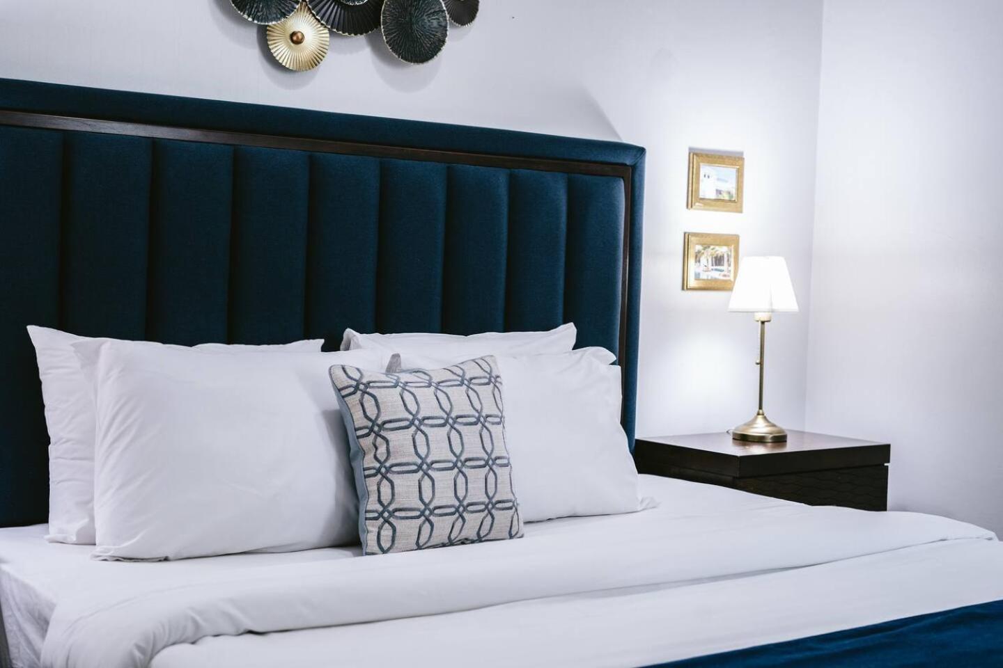 Wake Up To Sea Views In A Blue Lush On 51st