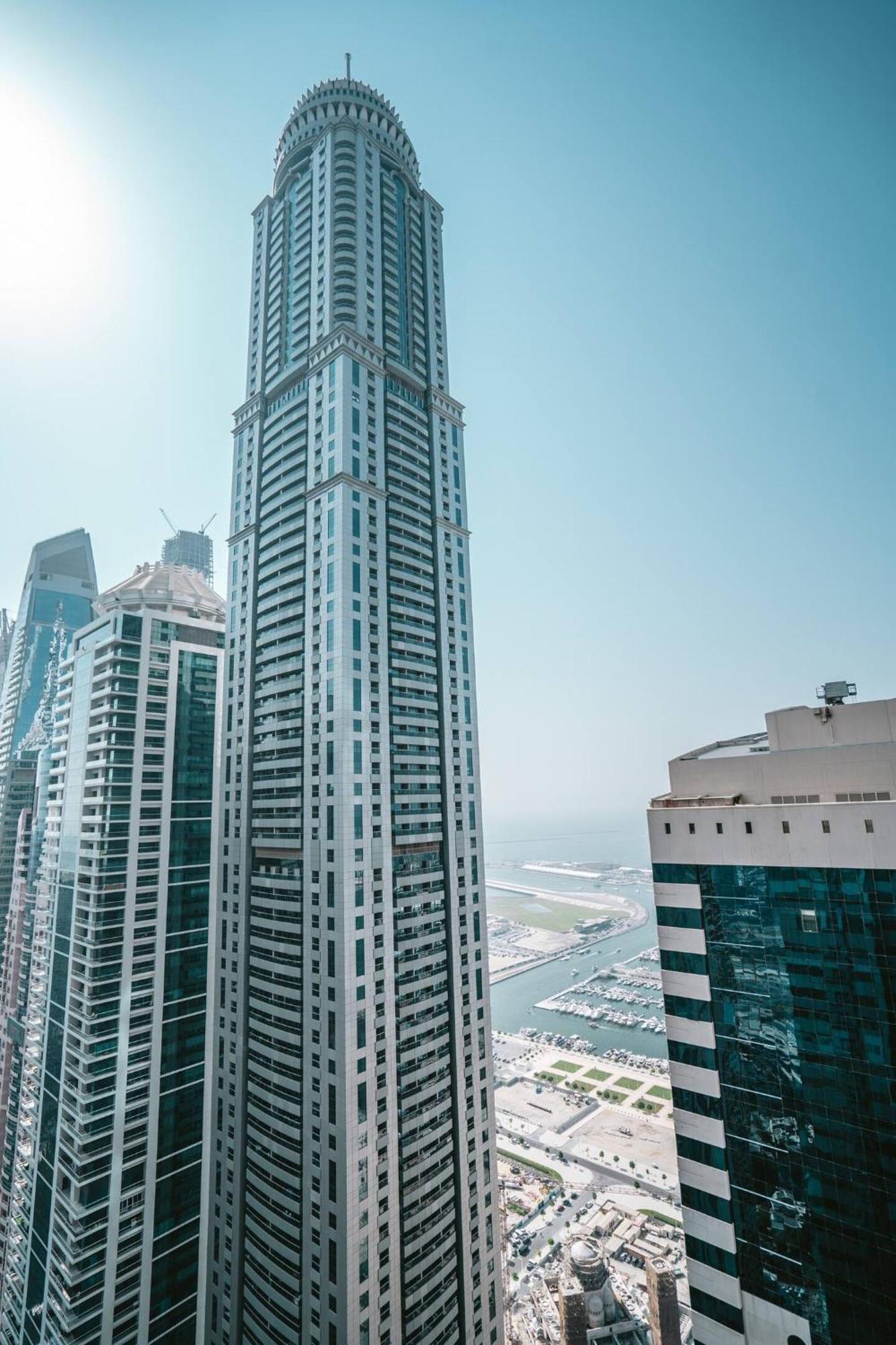 Aparthotel Wake Up To Sea Views In A Blue Lush On 51st