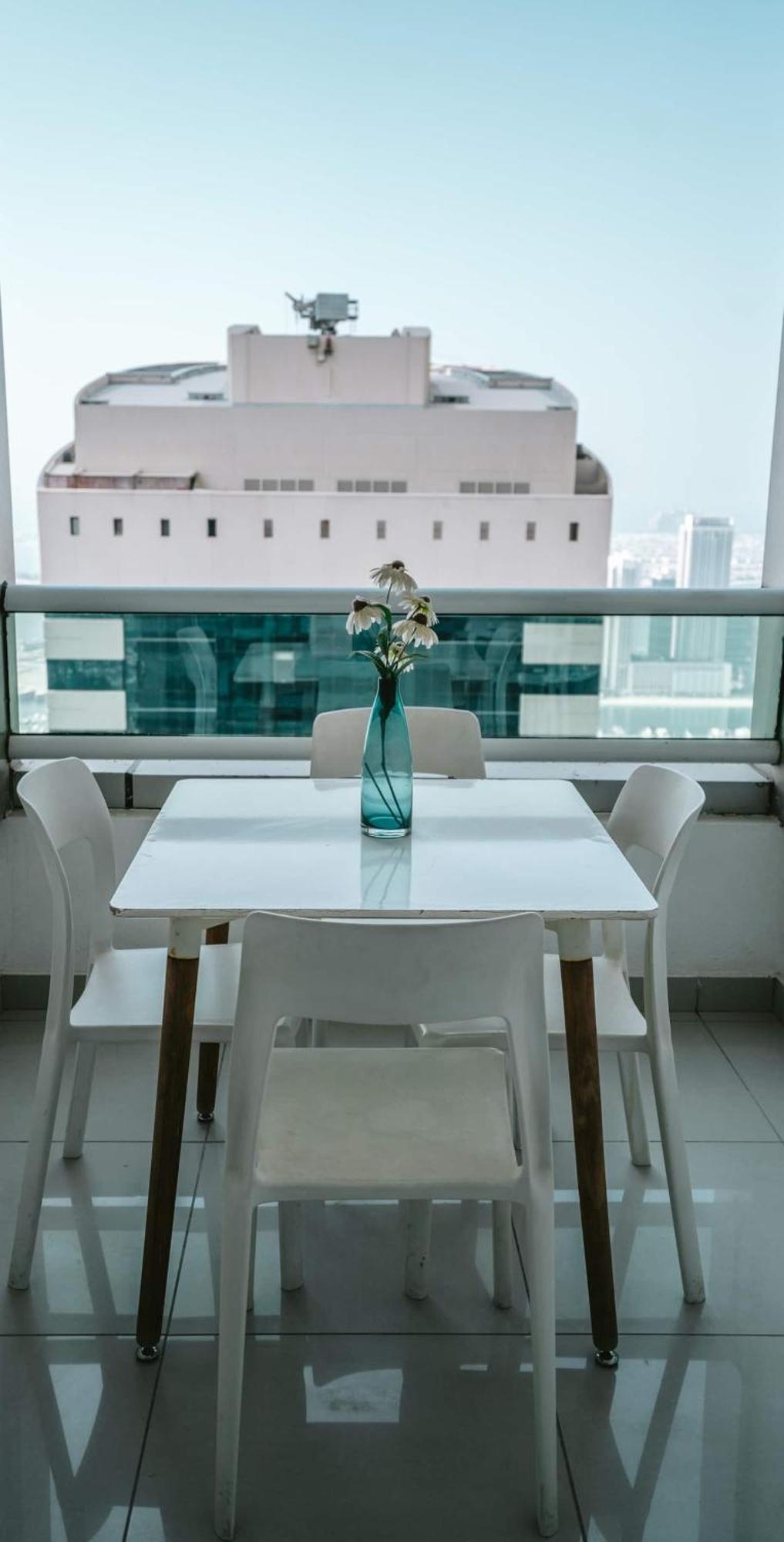 Wake Up To Sea Views In A Blue Lush On 51st Dubai