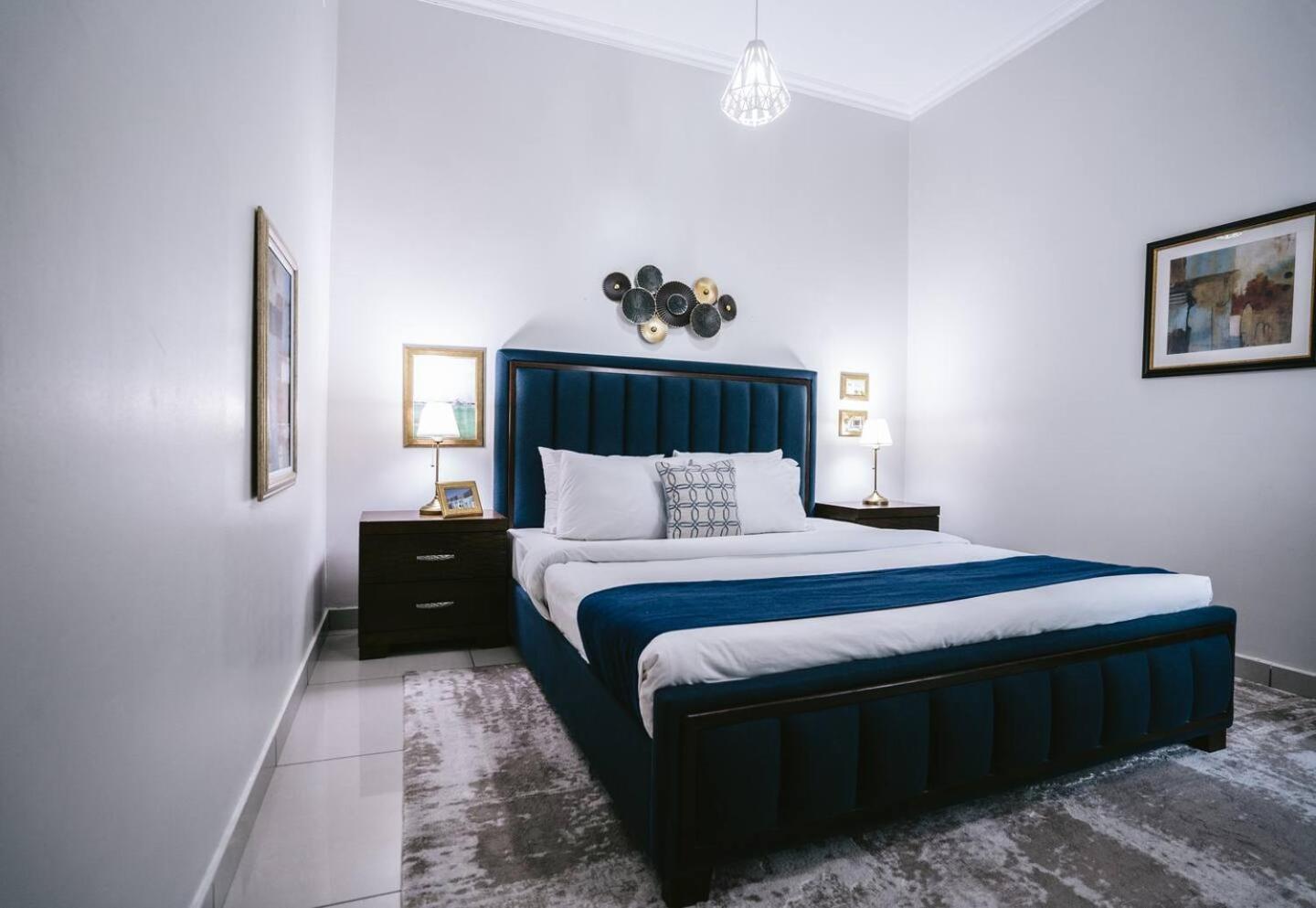 Wake Up To Sea Views In A Blue Lush On 51st