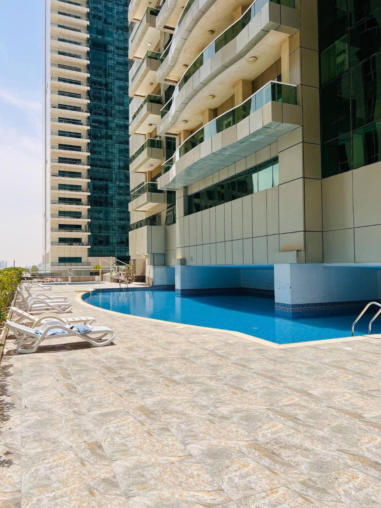 Aparthotel Wake Up To Sea Views In A Blue Lush On 51st *