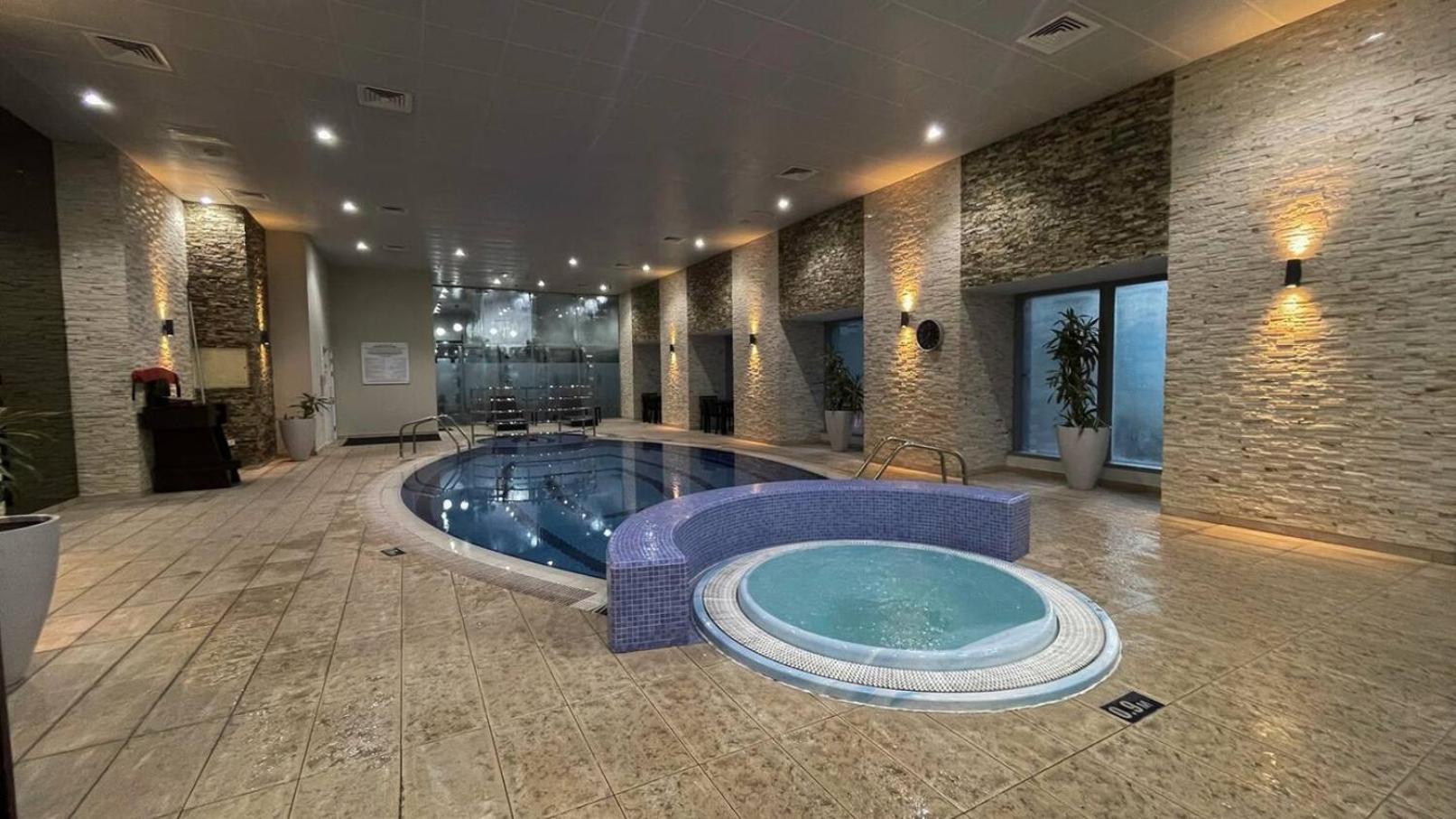 Sea & Palm View Elegant 1 Bedroom Dubai