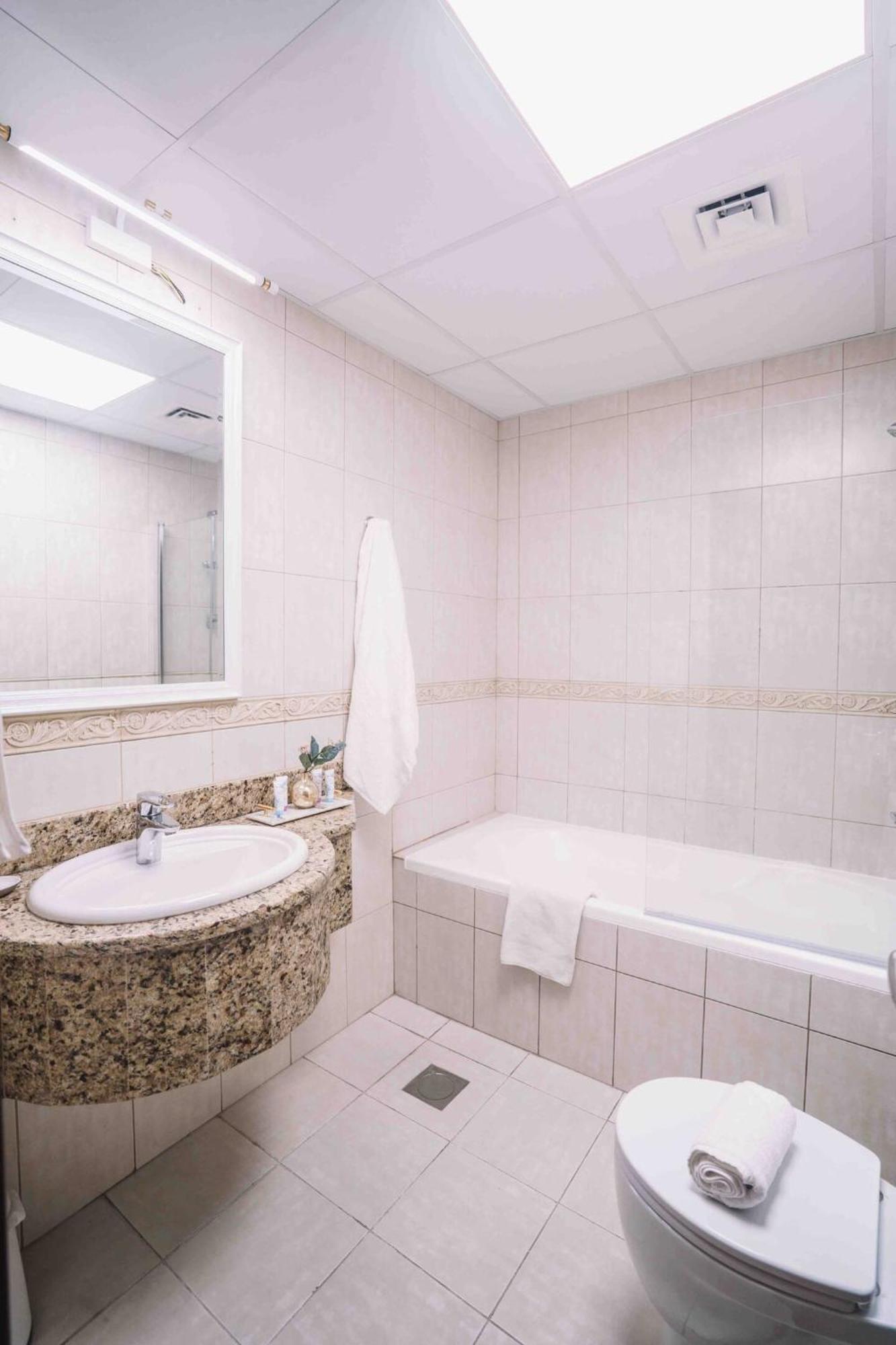 Apartment Sea & Palm View Elegant 1 Bedroom Dubai