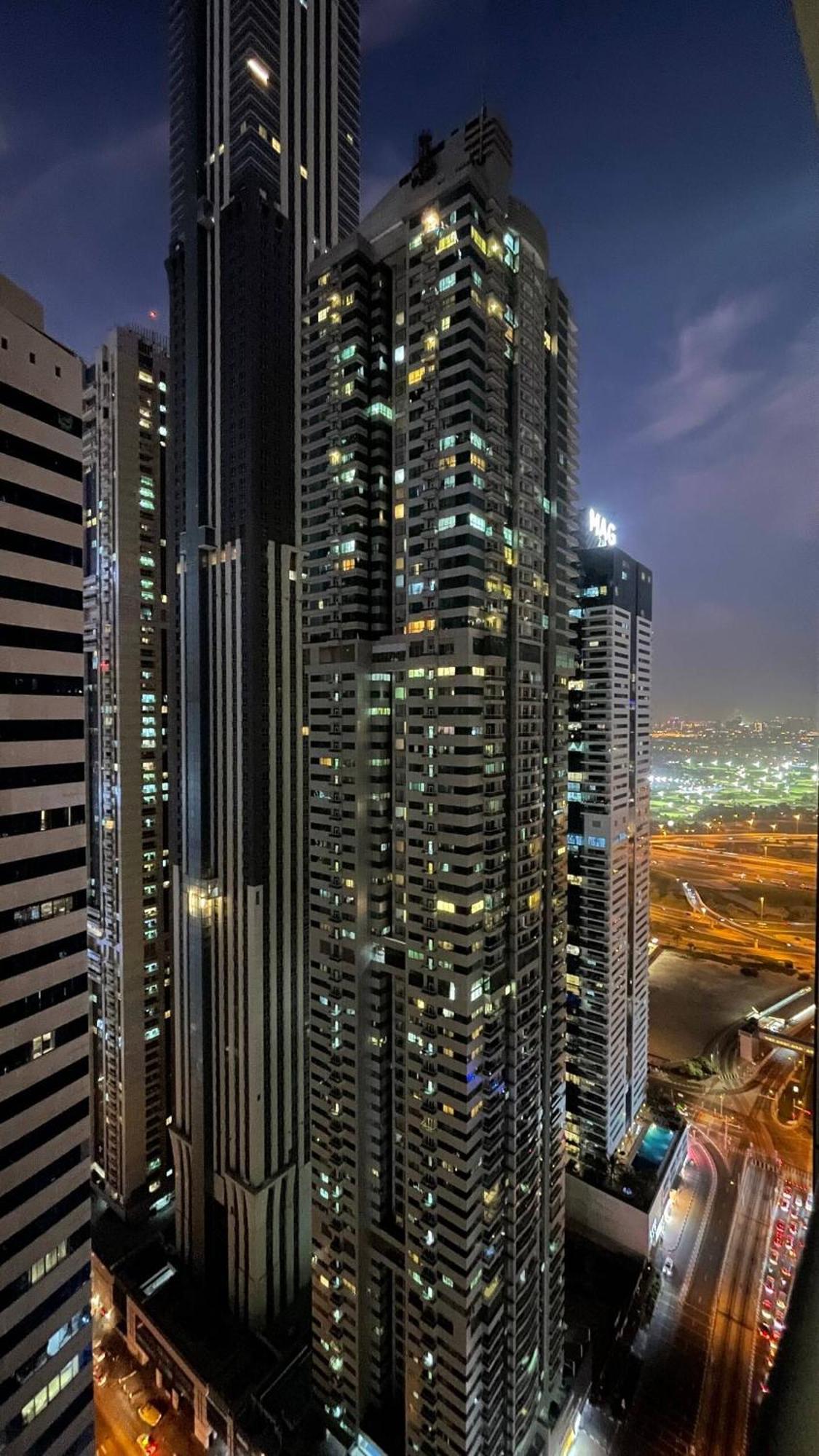 Sea & Palm View Elegant 1 Bedroom * Dubai