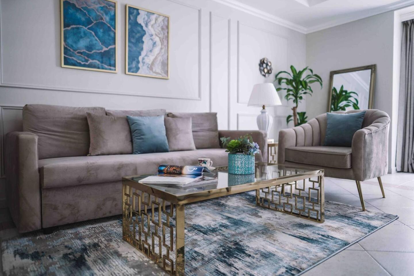 Sea & Palm View Elegant 1 Bedroom Apartment Dubai