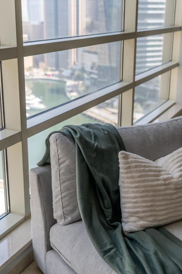 Guestready - Green Light Over Marina Dubai