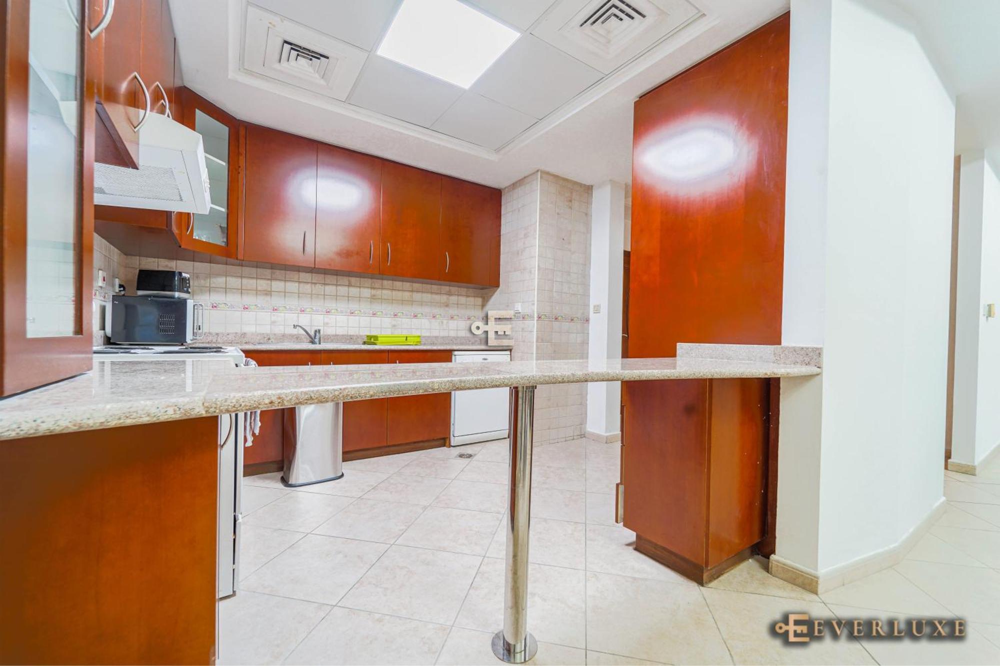 Spacious 2 Bedroom In Mirdif Apartment *