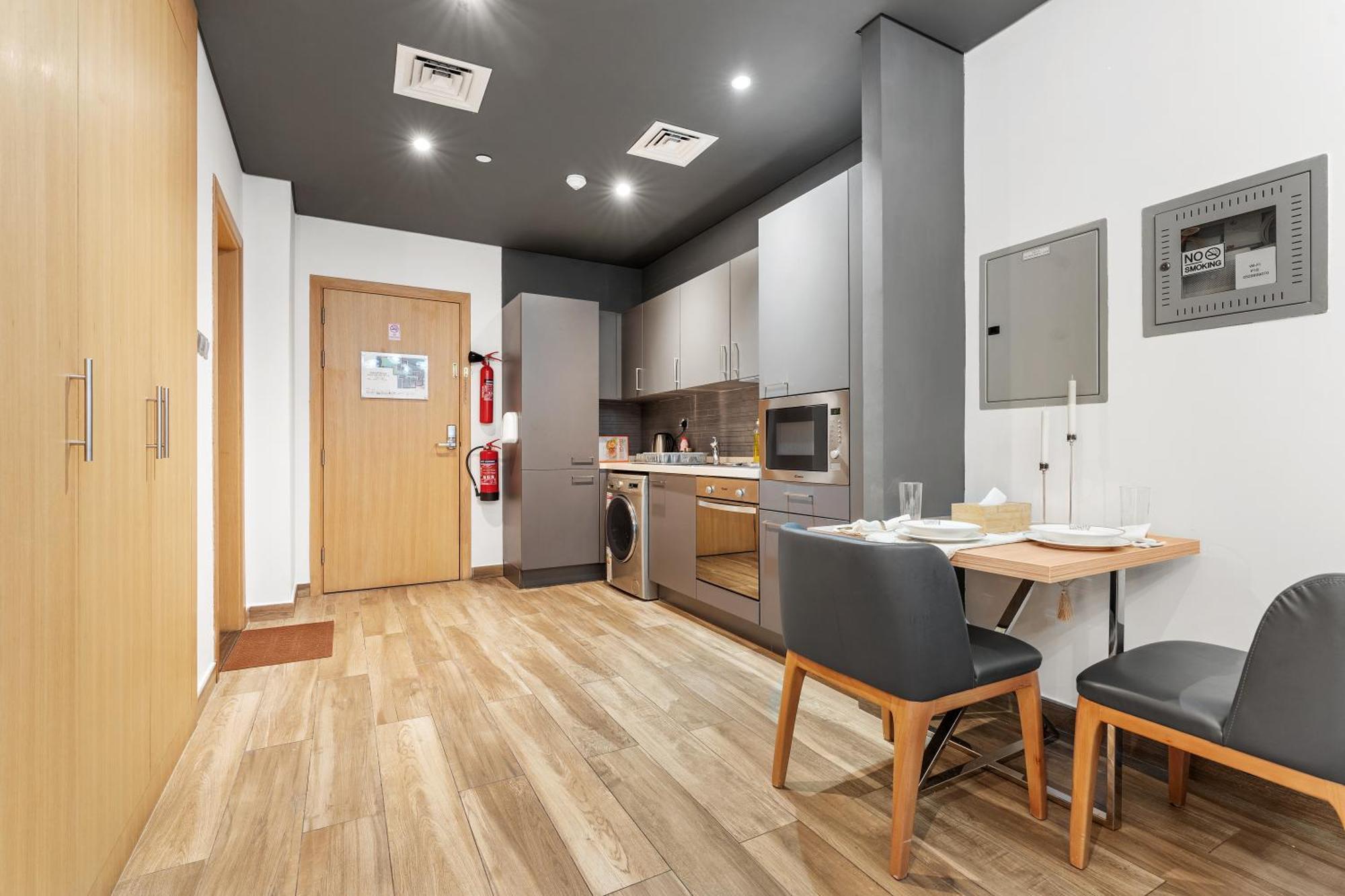 Jumeirah Residents, Free Parking Apartment Dubai
