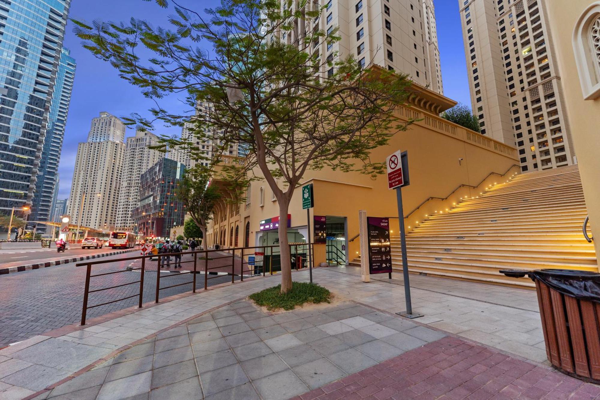 Jumeirah Residents, Free Parking *