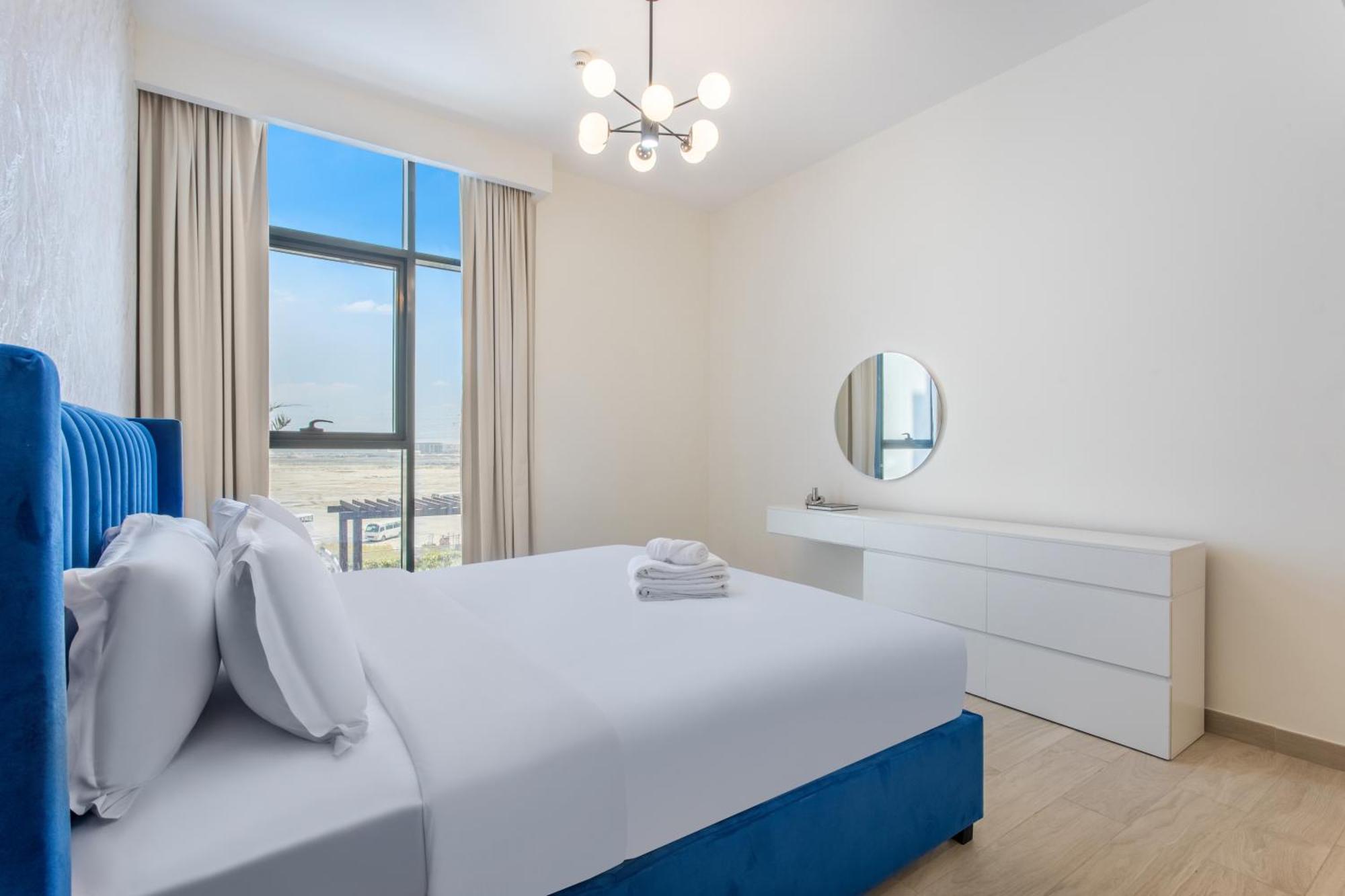 Elegant 2-br Gem Quick Access Downtown Apartment Dubai