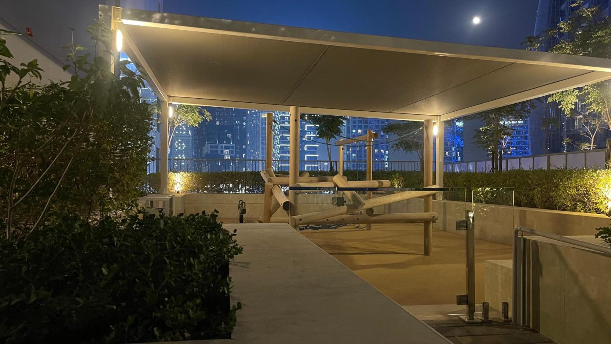 Burj Khalifa And Canal Views - Luxury For Rent In Business Bay *