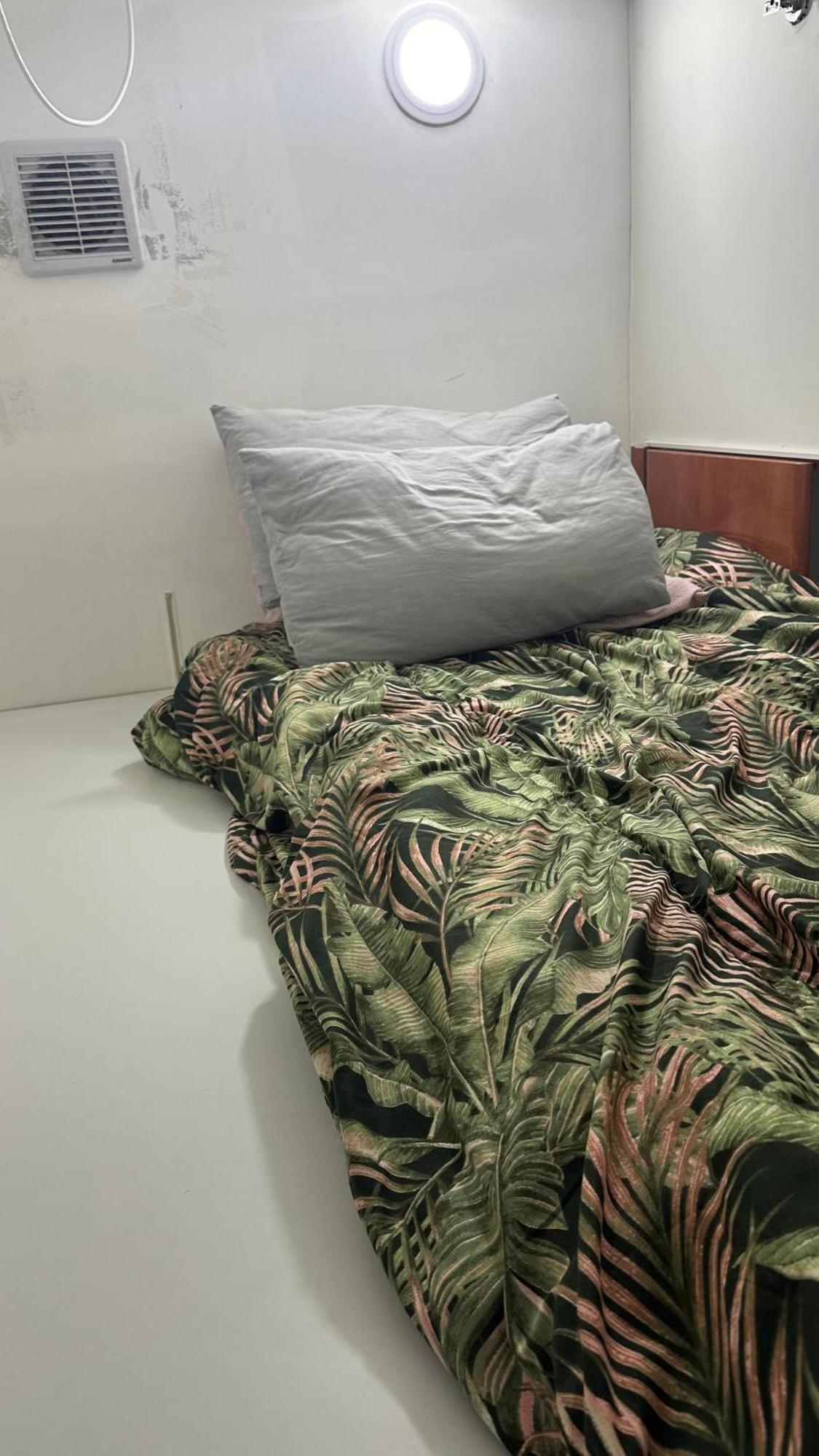 Al Barsha 1 Room, Capsule, Bedspace - For Female * Dubai
