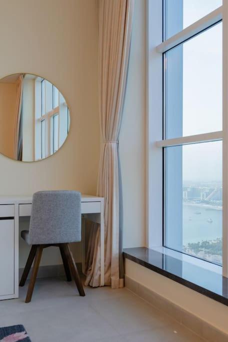 Modern L Sleeps 4 L 2 Baths Apartment *