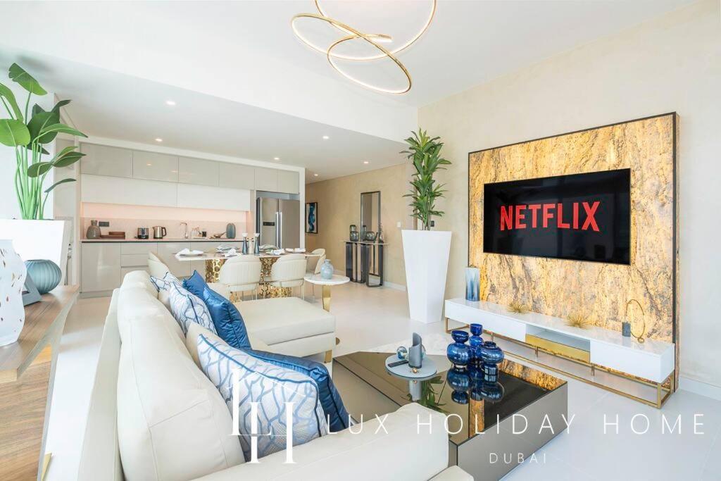 Lux The Marina Vista Beachfront 3 Apartment *