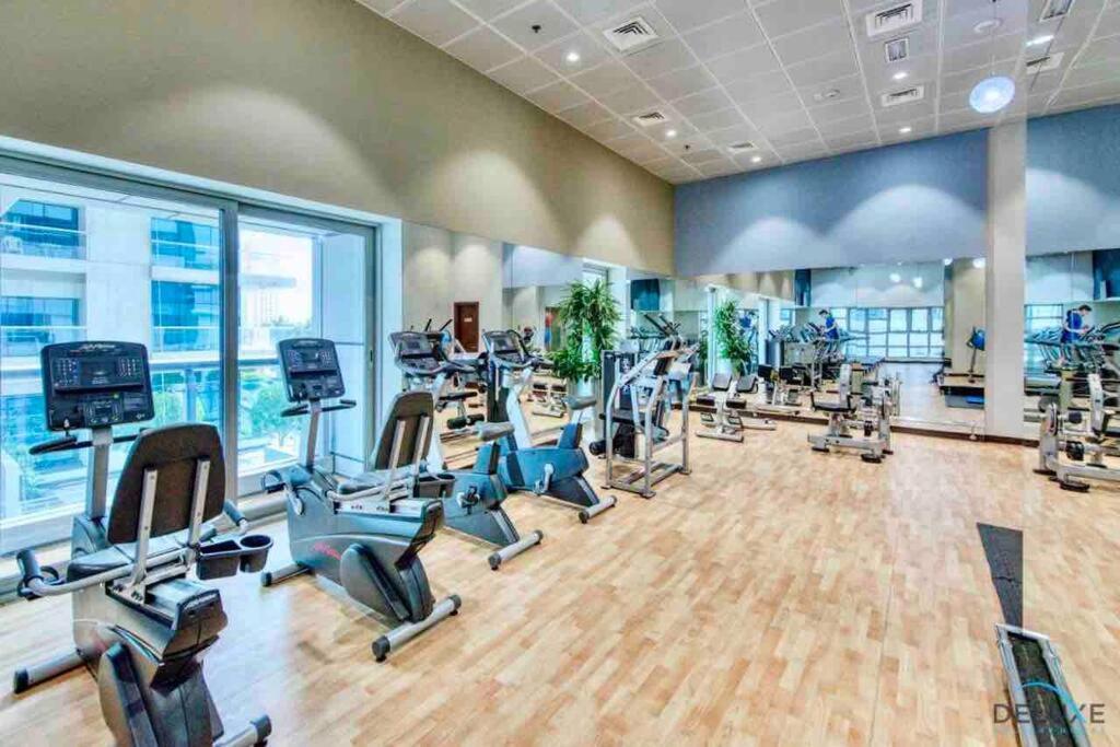 Apartamento Skyview Haven 2br & Ocean Breeze Dubai