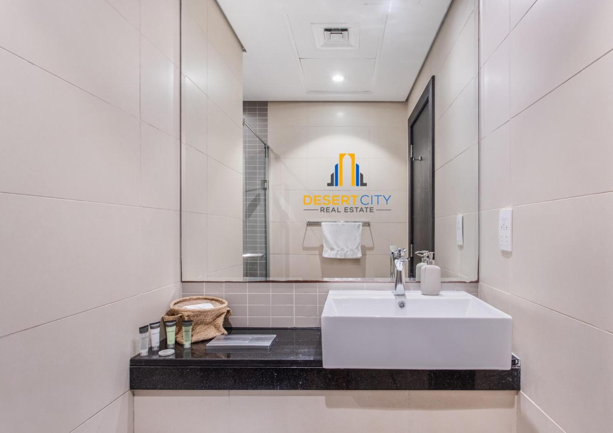 Apartment One Bed In Marina With Marina Views, Hosted By Desert *