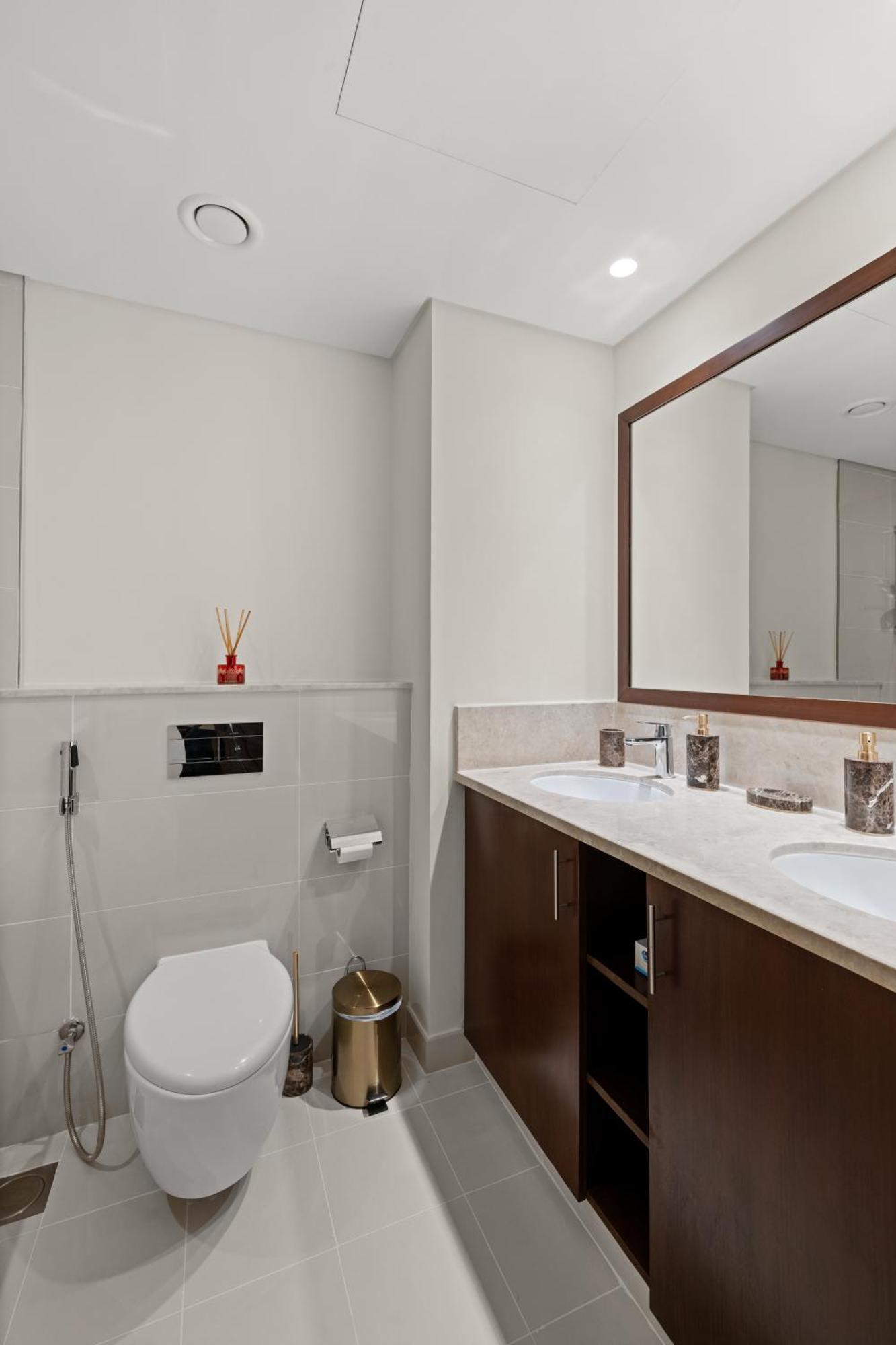 2br In Downtown Dubai, Near Burj Khalifa * Dubai