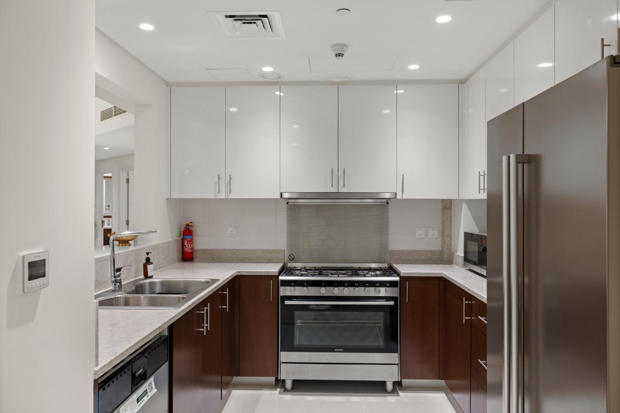 Apartment 2br In Downtown Dubai, Near Burj Khalifa *